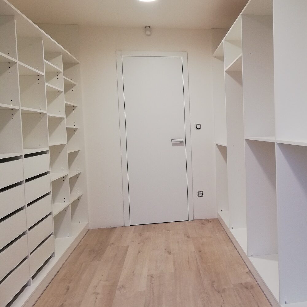 truhlarstvi silhan vybaveni satny bila realizace 03 1 e1706088367791