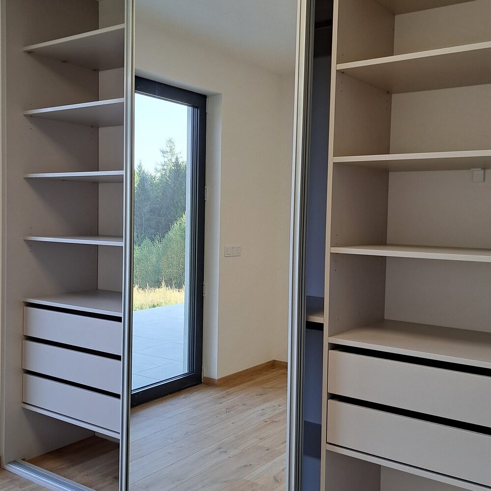 truhlarstvi silhan vestavene skrine realizace skrine na miru 01 e1731496804747